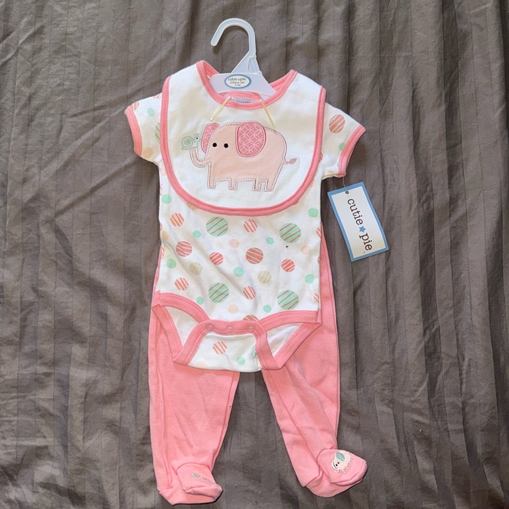🍼NWT Cutie Pie 0-3 mo's 3 piece set